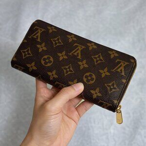 Louis Vuitton wallet